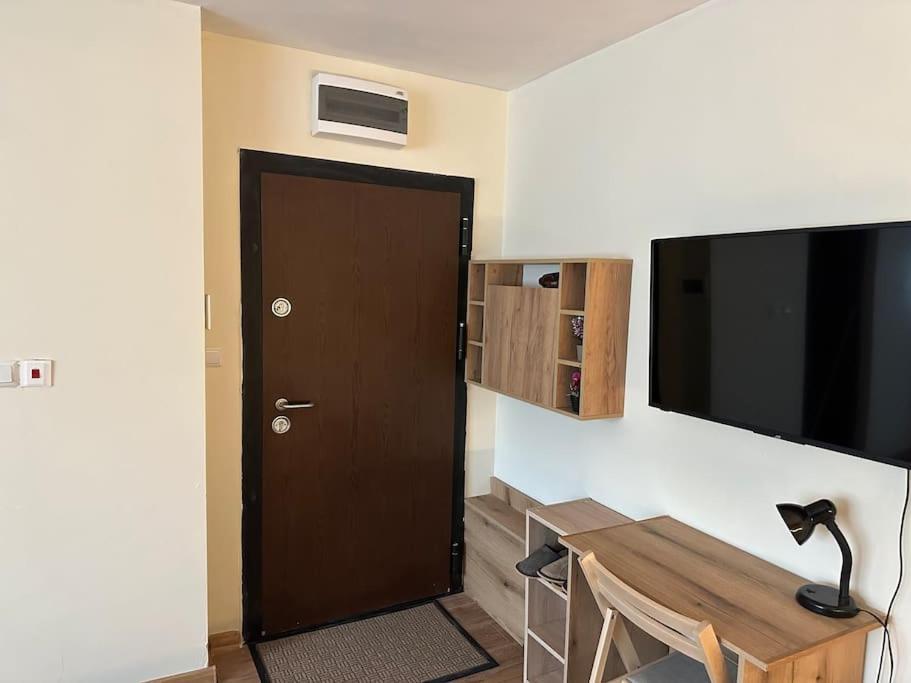 Green Park Apartment - Brand New Studio! Roese Buitenkant foto